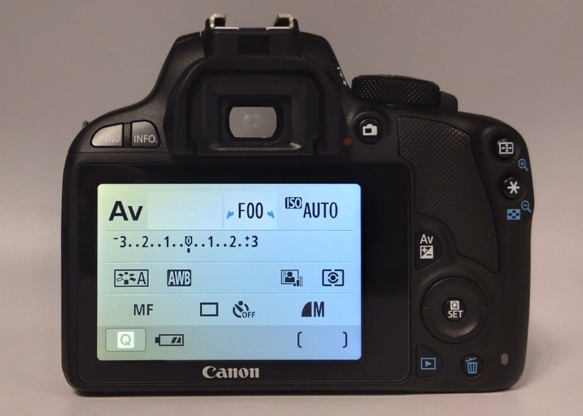 ☘️美品✨ショット数5944回✨Wi-Fi搭載☘️Canon EOS 6D Amazon.co.jp: Canon デジタル一眼レフカメラ EOS70D ボディ ブラック