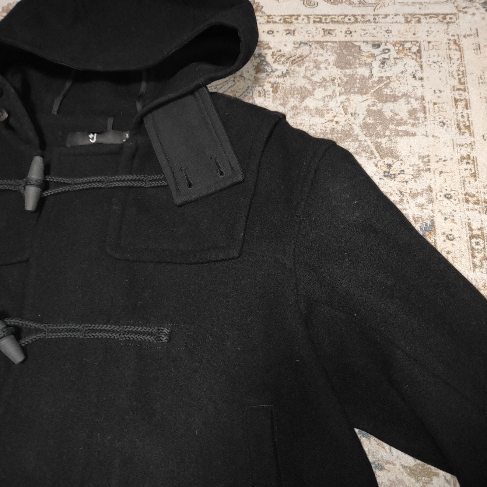 〈新品〉UNIQLO＋J ユニクロ【S】ウール ダッフルコート 黒 ブラック ユニクロ（UNIQLO） +J ウール オーバーサイズ ダッフルコート XS