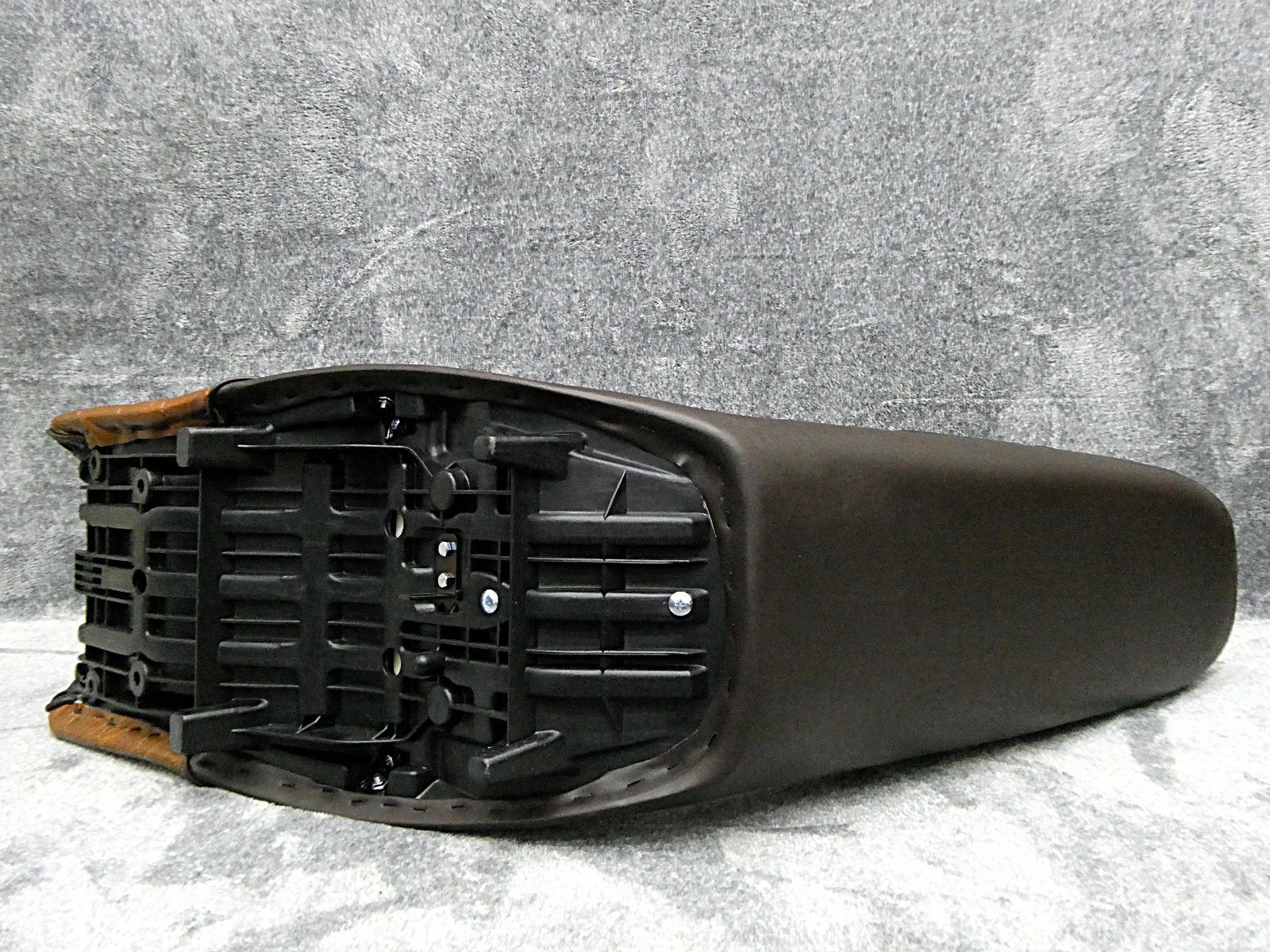 XJR400R後期 茶ツートン60cm 三段シート/ブラウン3段 補強入りBROWN