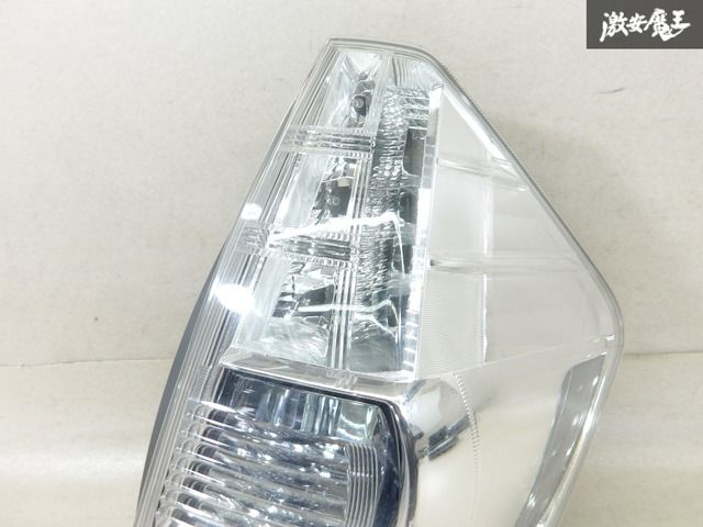 プリウスα 前期　運転席側テールランプのみ プリウスα 前期 運転席側テールランプのみ プリウスα 前期 運転席側