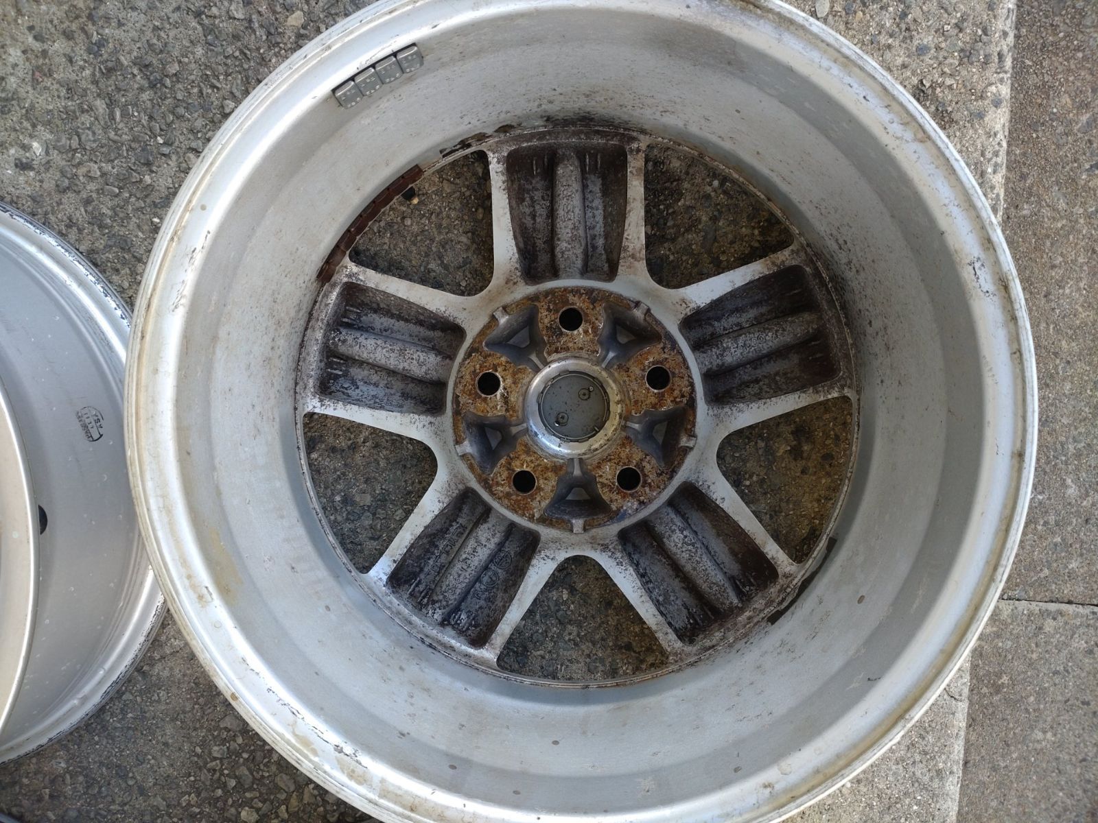 アルミホイール 16インチ