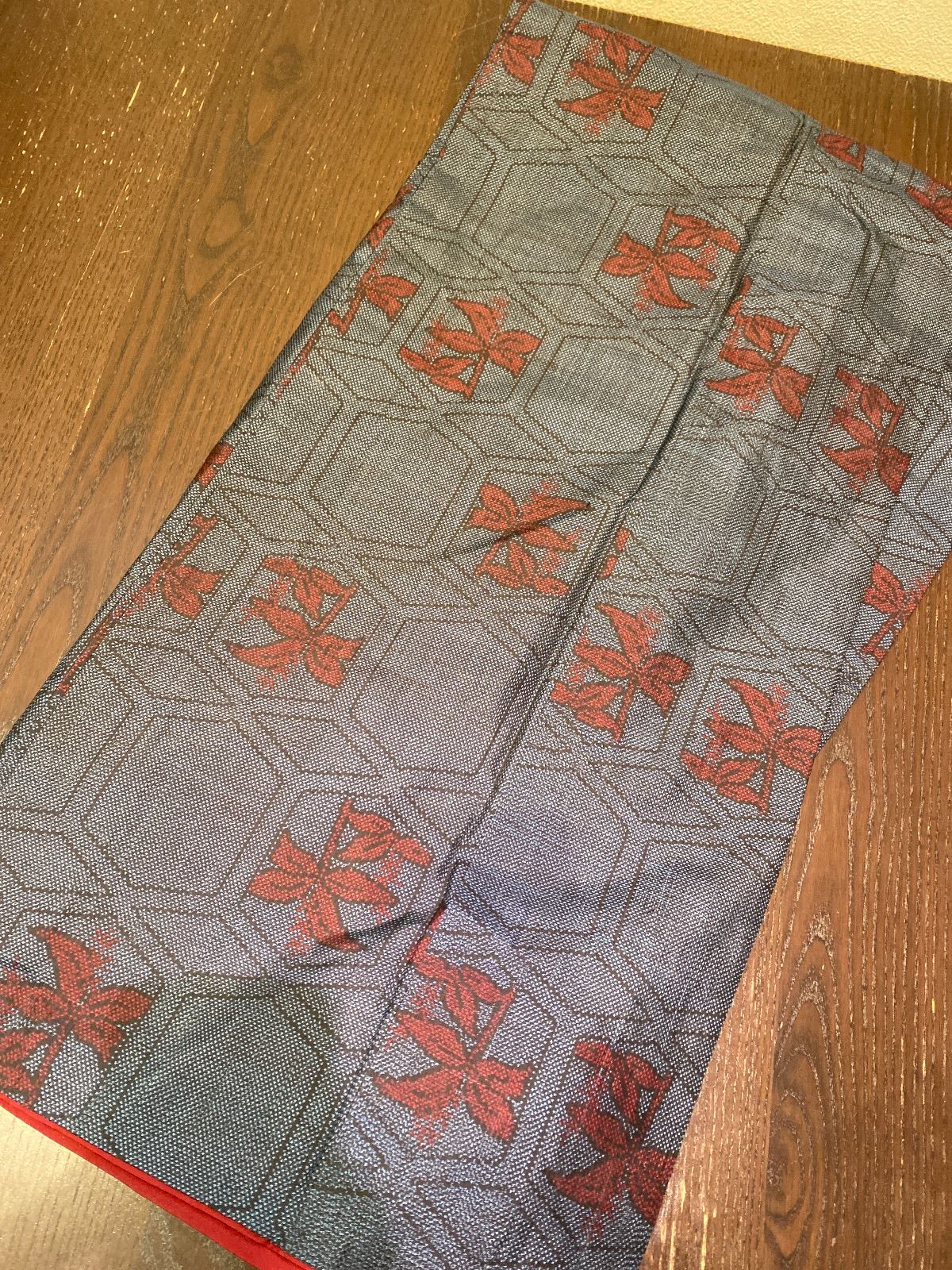 まとめ売り】正絹大島紬7枚 リメイク素材 ハンドメイド向け - メルカリ