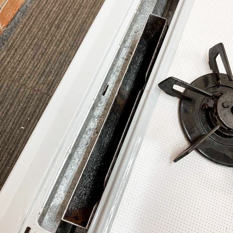 【品】 Harman(ハーマン) グリル付 3口ガス ガラストップ ビルトインコンロ 「C3WC8RJTR」 都市ガス用12A13A #ホワイト×シルバー 12L