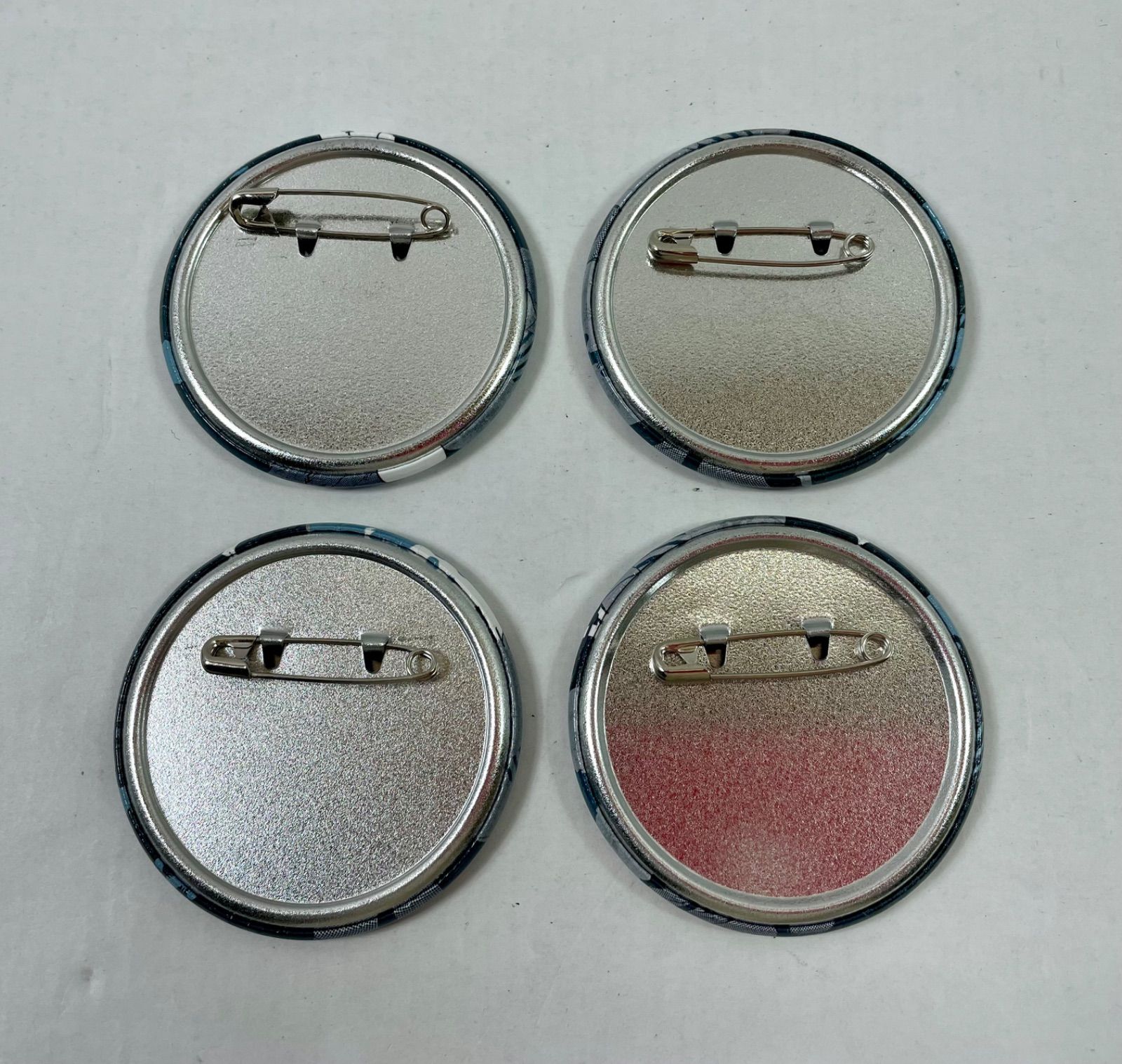 2251・ブルーロック 凪 誠士郎 缶バッジ 4個セット クラックスCRU 原作