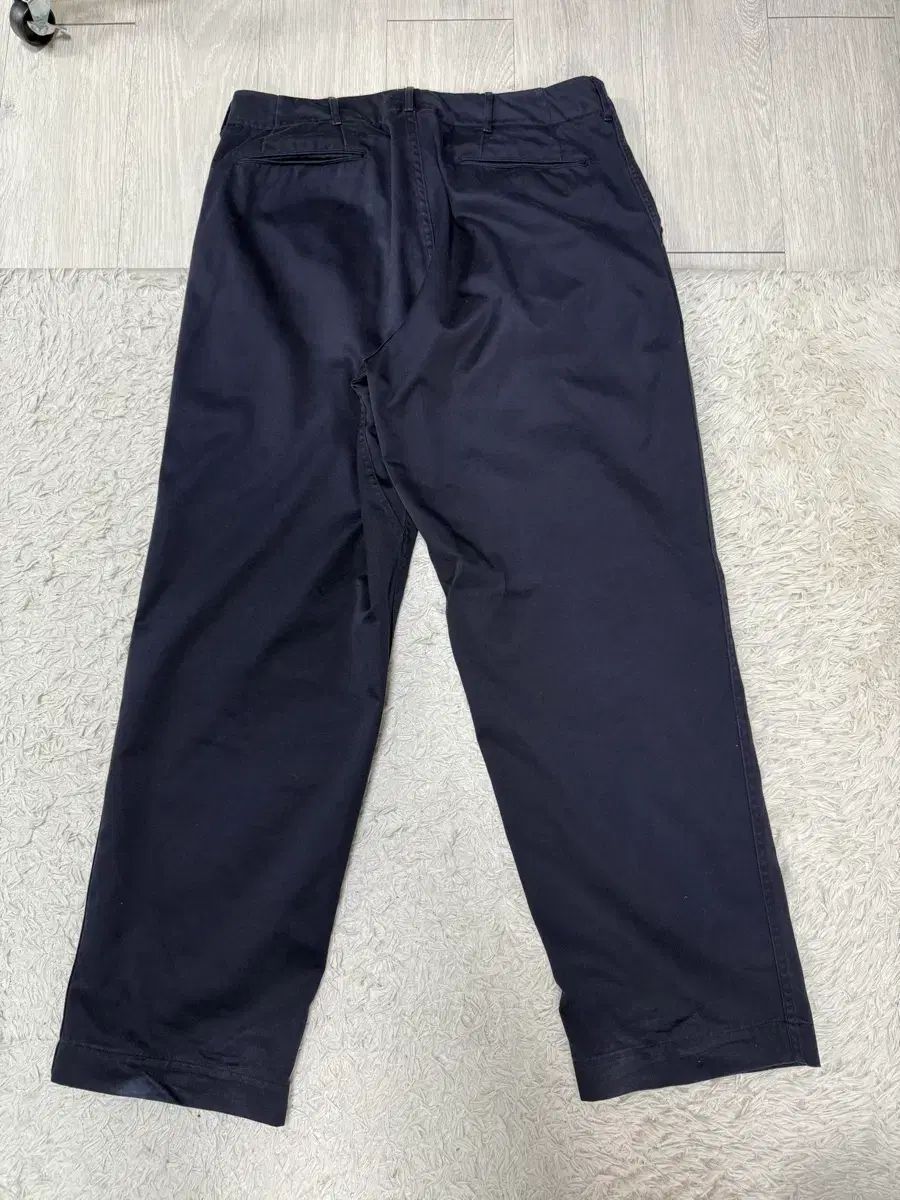 34 nanamica チノ パンツ ネイビー