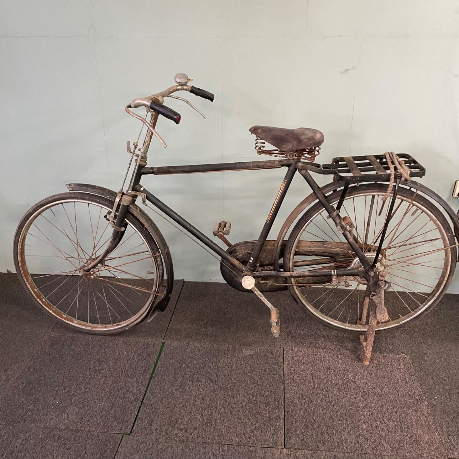 アンティーク　ビンテージ錆びた　古い自転車 ♭ national ヴィンテージ 自転車 昭和 レトロ アンティーク