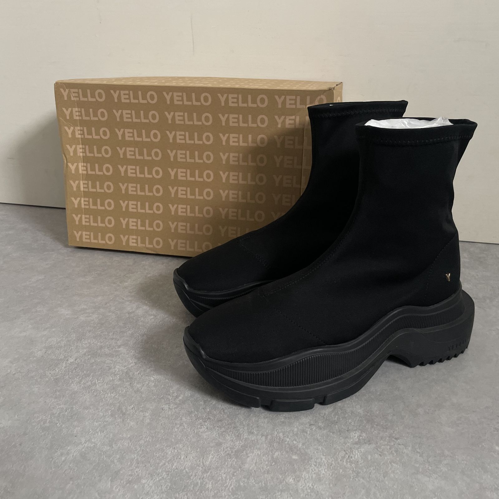 定価2.4万 YELLO TOKYO BLACK SINGLE SNEAKER SHORT BOOTS ショート