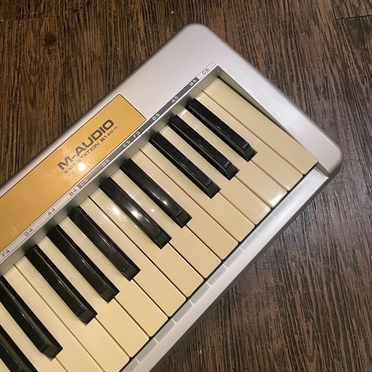 M-Audio KEYSTATION 61 ES MIDIキーボード Amazon.co.jp: M-Audio USB MIDIキーボード 61鍵 ピアノ音源ソフト付属