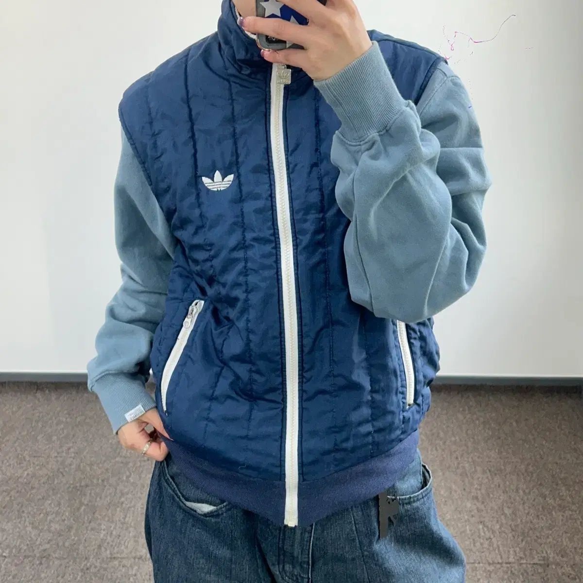 アディダス adidas キルティング ダウンベスト ネイビー