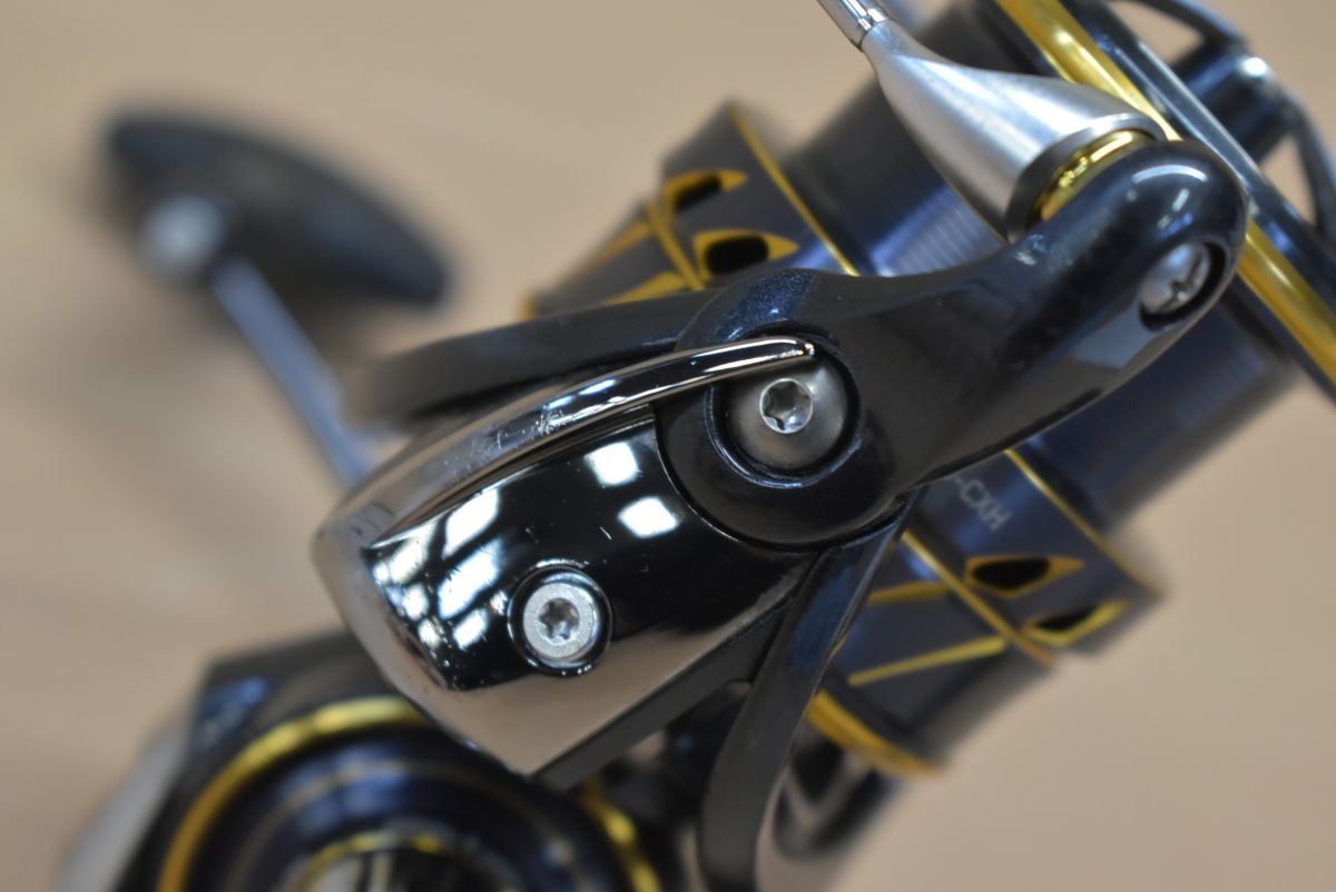  ダイワ 21 カルディア LT 3000 CXH スピニングリール DAIWA CALDIA シーバス SLJ エギング 釣り 等に スピニングリール リール