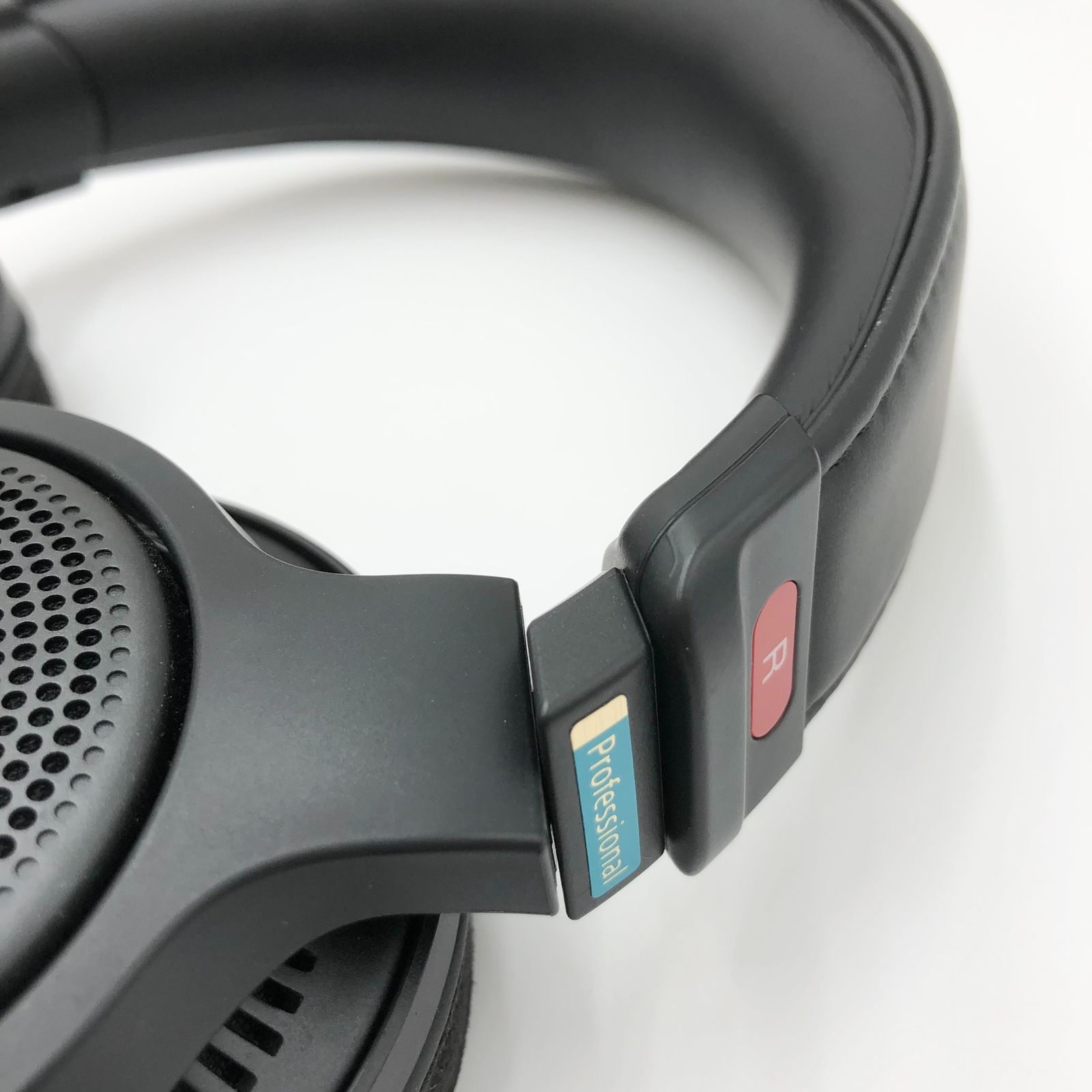  ソニー SONY モニターヘッドホン MDR MV 1 背面開放型モニターヘッドホン 立体音響 ステレオ制作に適した広い音場表現 ハイレゾ対応 超広帯域再生 快適な装着性 Φ3 5㎜変換ケーブル付属 Q その他 デジタルカメラ