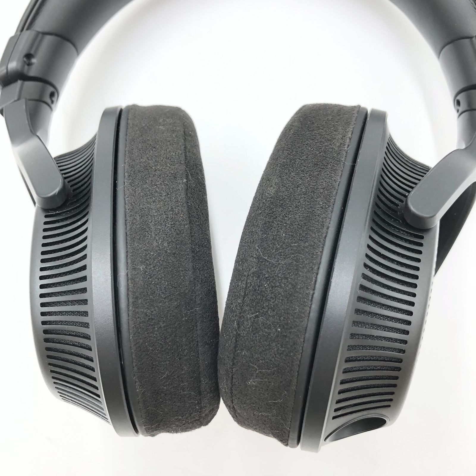 ステレオ制作に適した広い音場表現 ハイレゾ対応