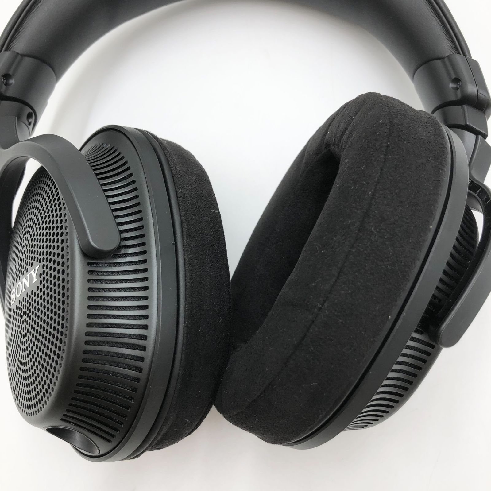 背面開放型モニターヘッドホン 立体音響