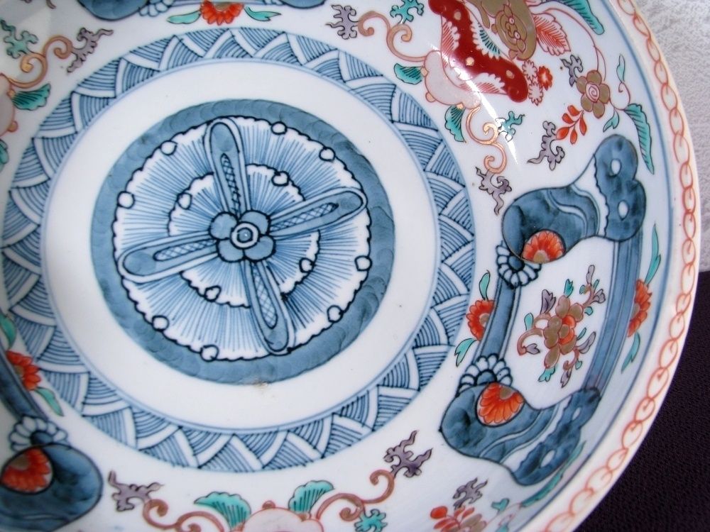 古伊万里 染錦・金彩丸鉢 花クルス・獅子・鳳凰・龍の図 三つ組みの内