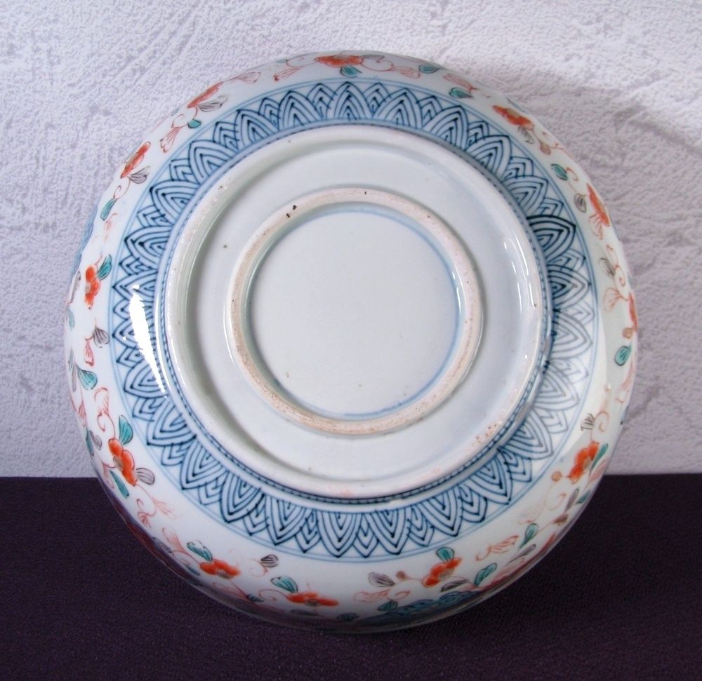 古伊万里 染錦・金彩丸鉢 花クルス・獅子・鳳凰・龍の図 三つ組みの内