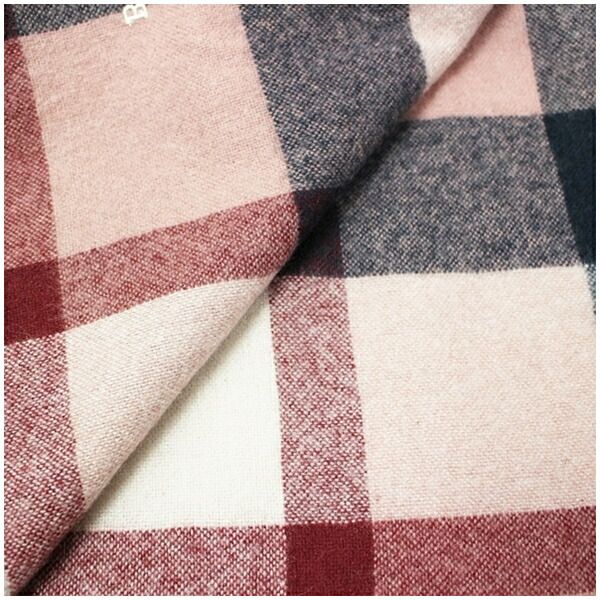 ブルーレーベルクレストブリッジ 大判ストール ピンク ブラック