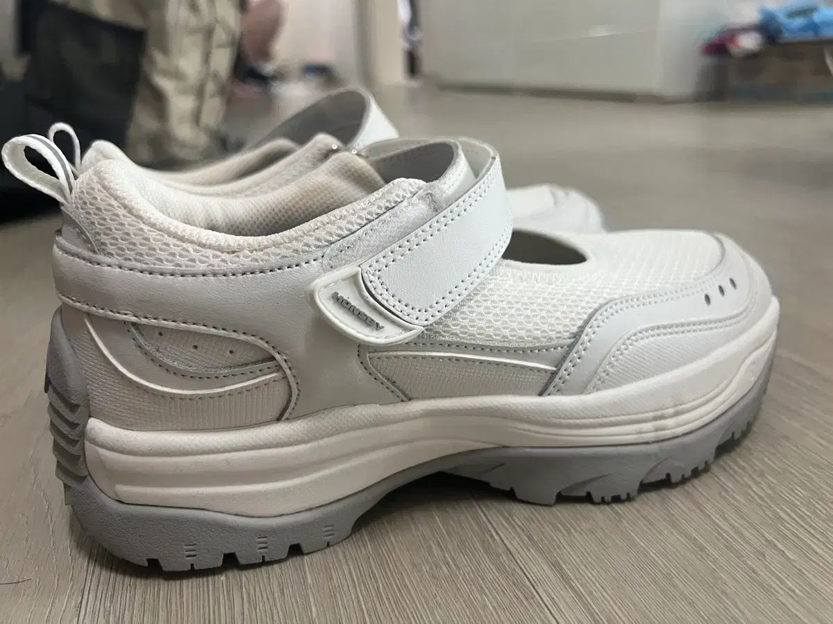 ホンスビー ダーリングハーバー メリージェーン