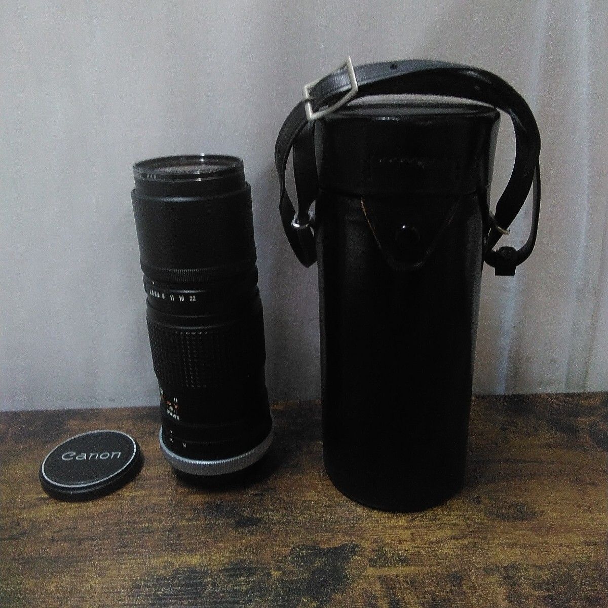 昭和レトロ キャノン 望遠レンズ 「FL 200mm 1:4.5 (現状品)」ケース