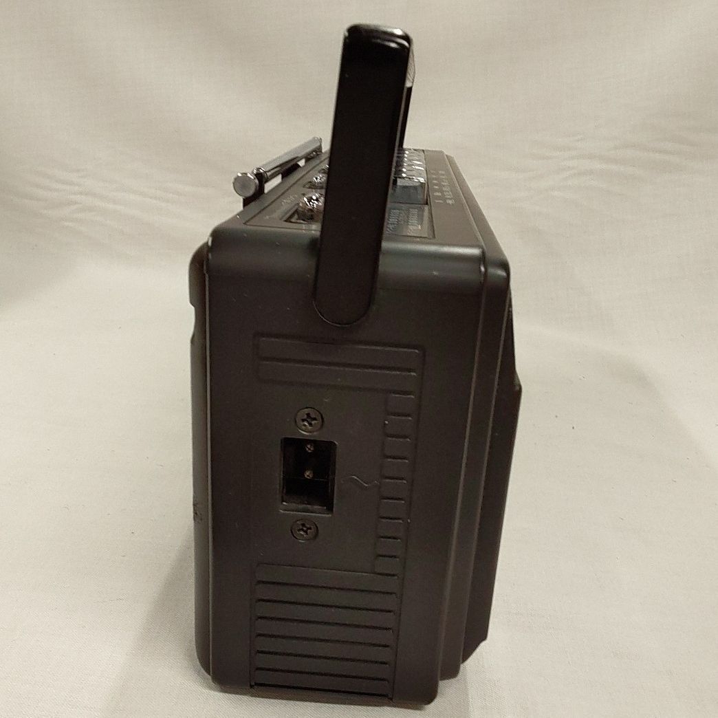 昭和レトロラジカセ、ラジオ、ジャンク 昭和レトロ ユタカタイムビートN2400FA ラジカセ ジャンク品 - メルカリ