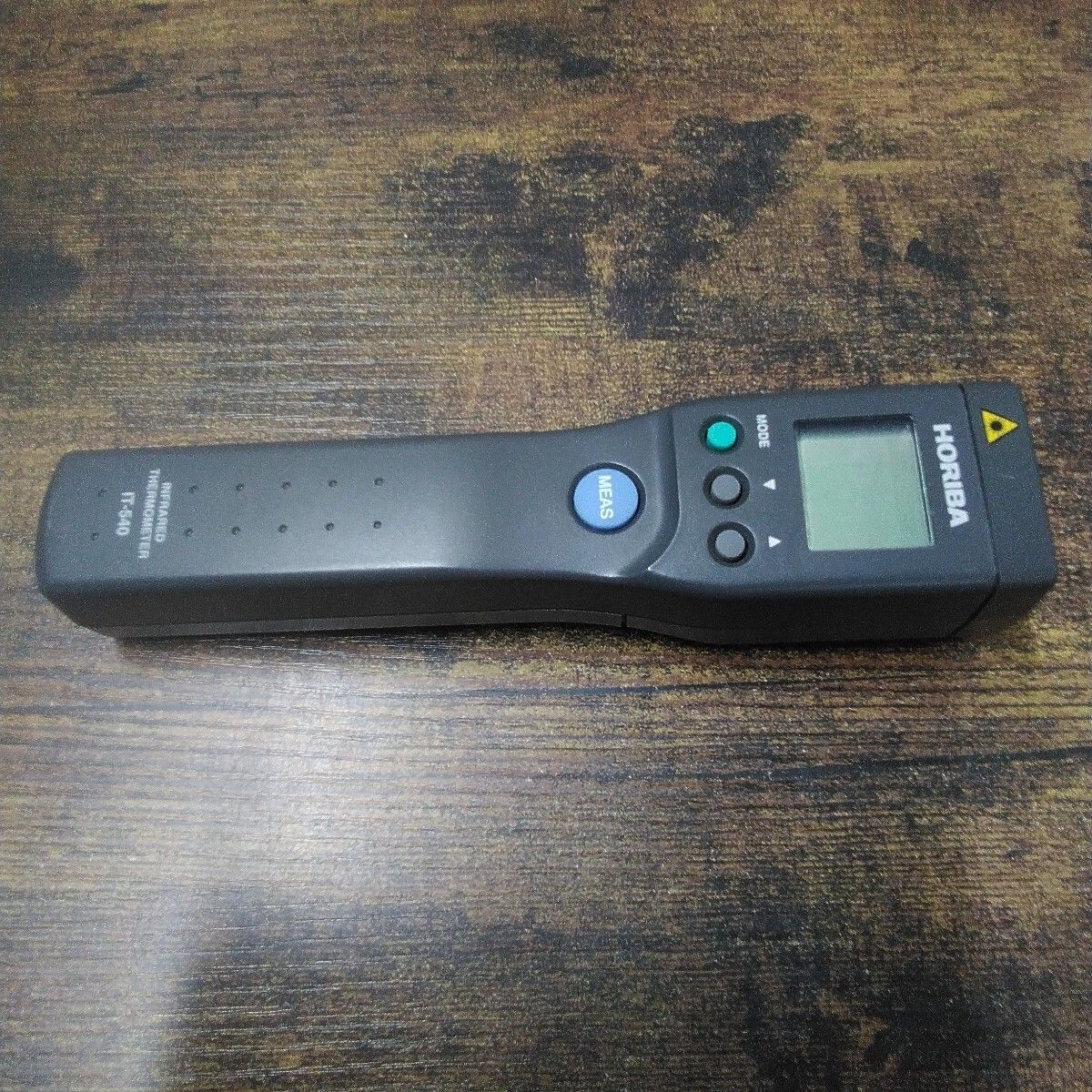 HORIBA 放射温度 ハイテスタ 「IT−540 (単3電池4本必要)」長期保管品