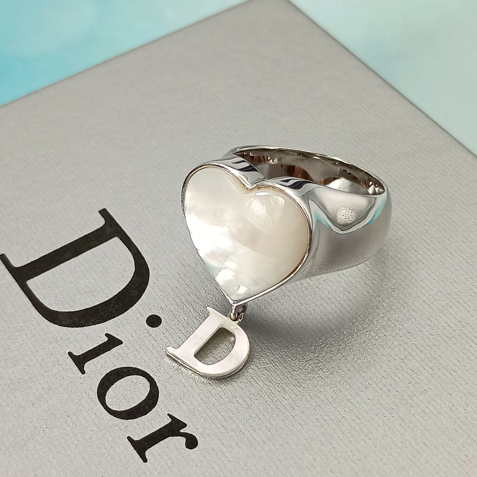 【希少】Christian Dior ディオール　ホワイト　シェル　ハート　レア