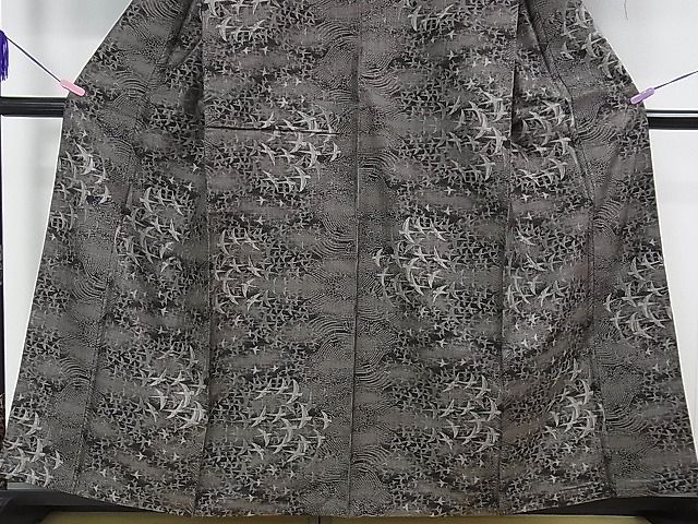 平和屋本店●極上　本場大島紬　十八算　12マルキ　泥染　飛鳥文　伊村絹織物謹製　証紙付き　逸品　DZAA0224kh4 期間限定セール20％off○極上 本場大島紬 十八算 12マルキ 泥染 飛鳥文