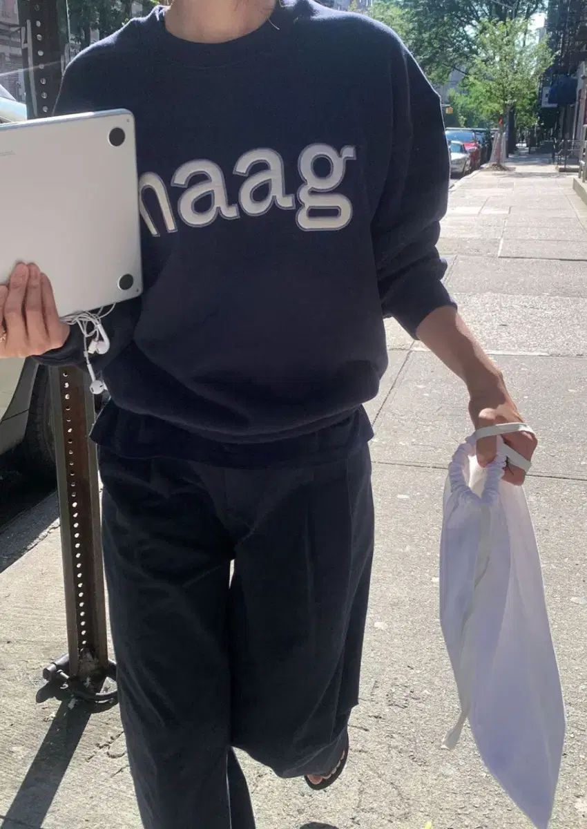 HAAG ヘイグ Birthday スウェットシャツ - メルカリ