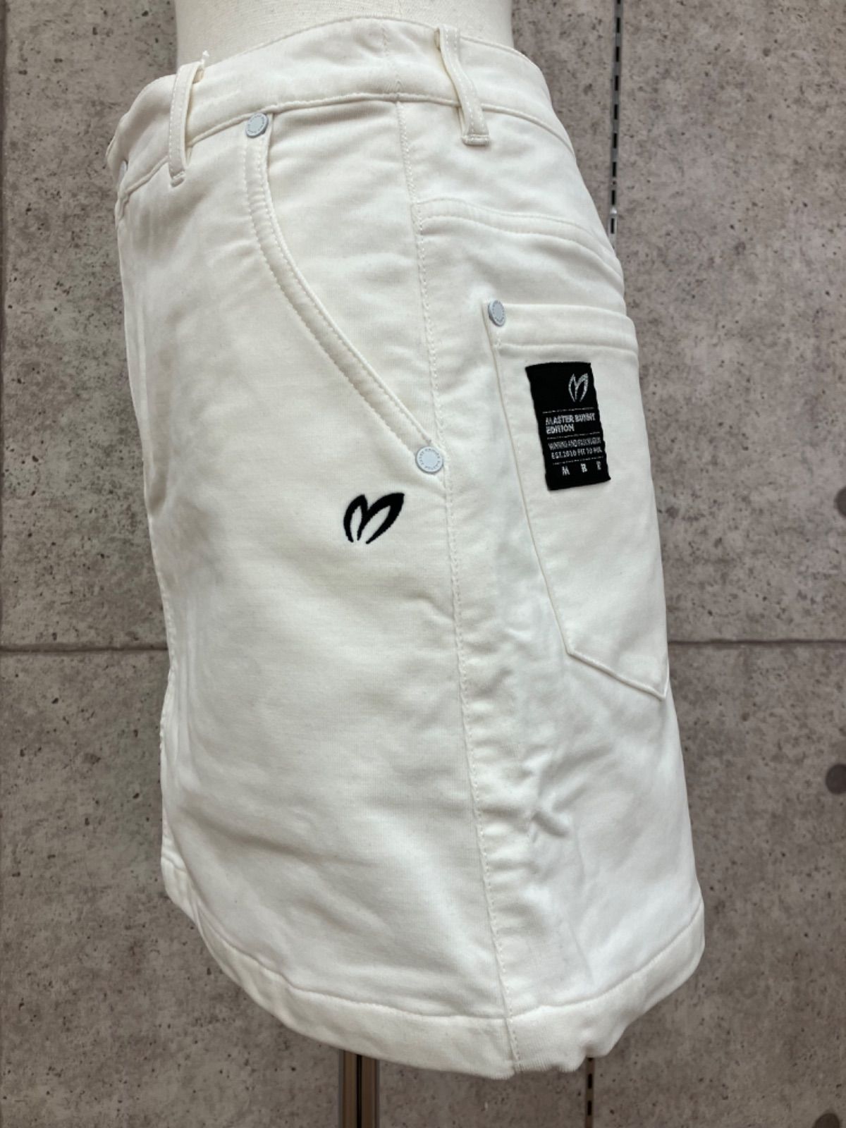 GF 1 マスターバニーエディション MASTER BUNNY EDITION ゴルフウェア スカート ストレッチ有り 裏起毛 白 ホワイト Mサイズ相当