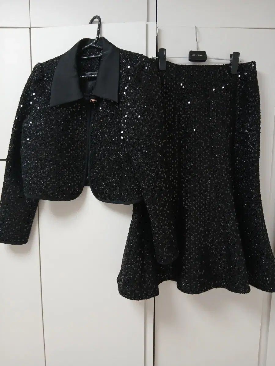 ブラック スパンコール ジャケット スカート セット 66