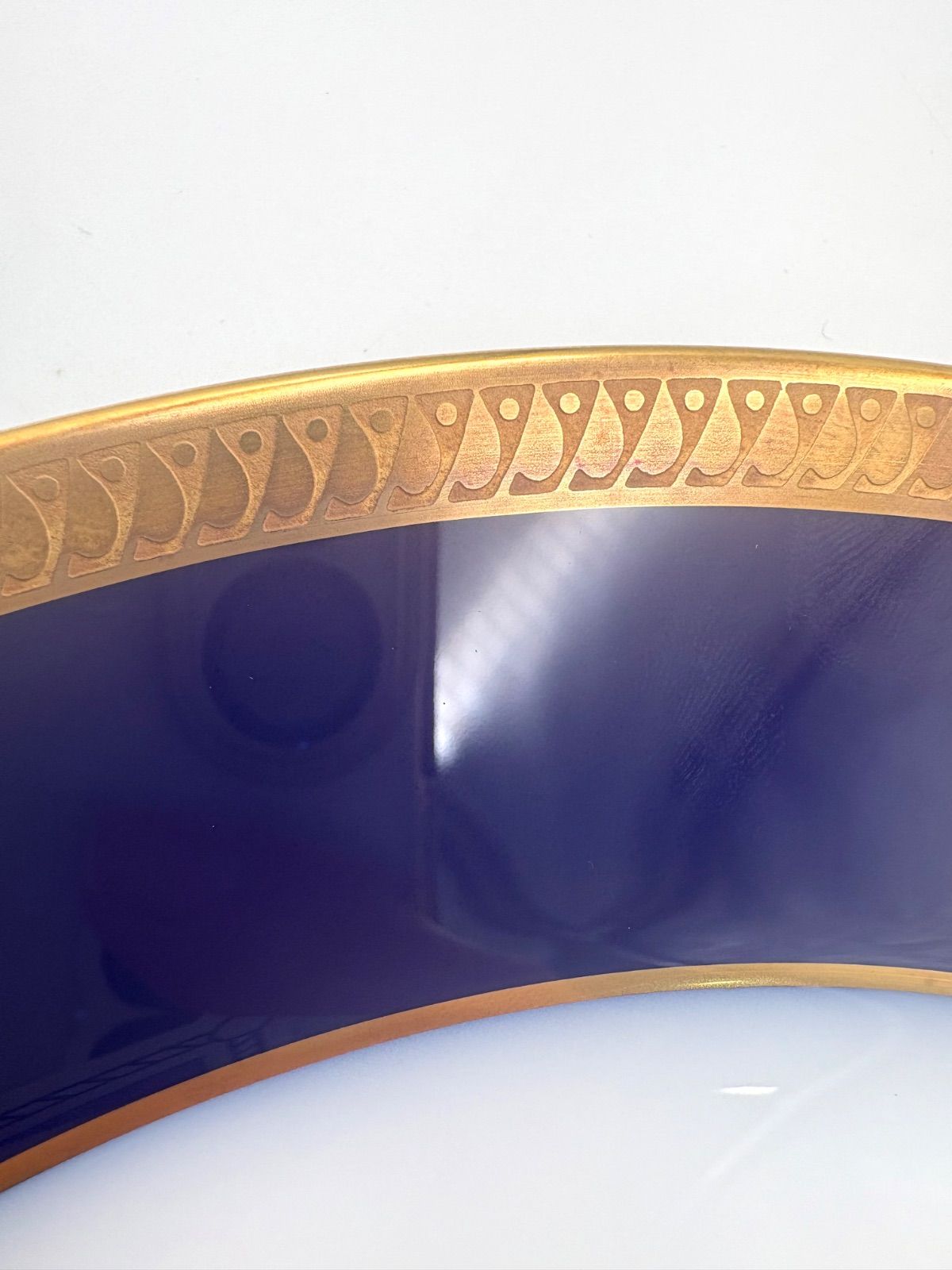 大倉陶園 OKURA ロイヤルブルークラウン 瑠璃片葉金蝕 金彩 26cm