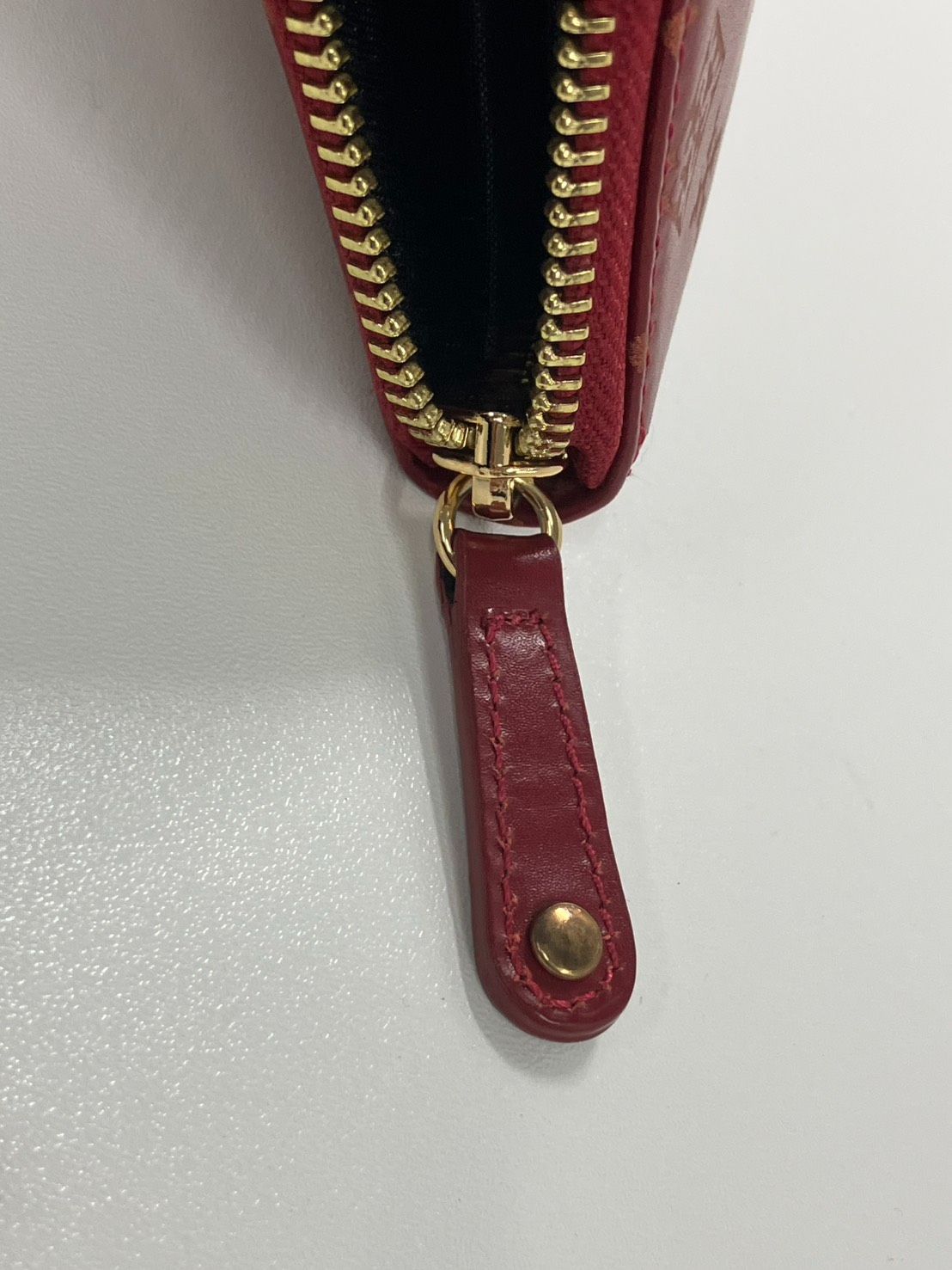 ラシット RUSSET 長財布 ウォレット 総柄 ラウンドファスナー 赤