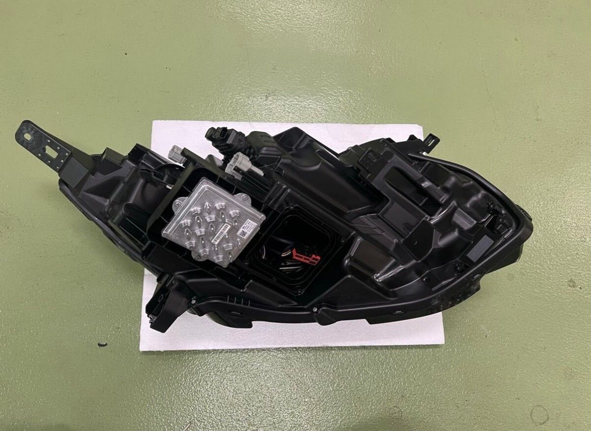 258-188-1 美品 ノートオーラ E13 左 ヘッドライト ライト LED C