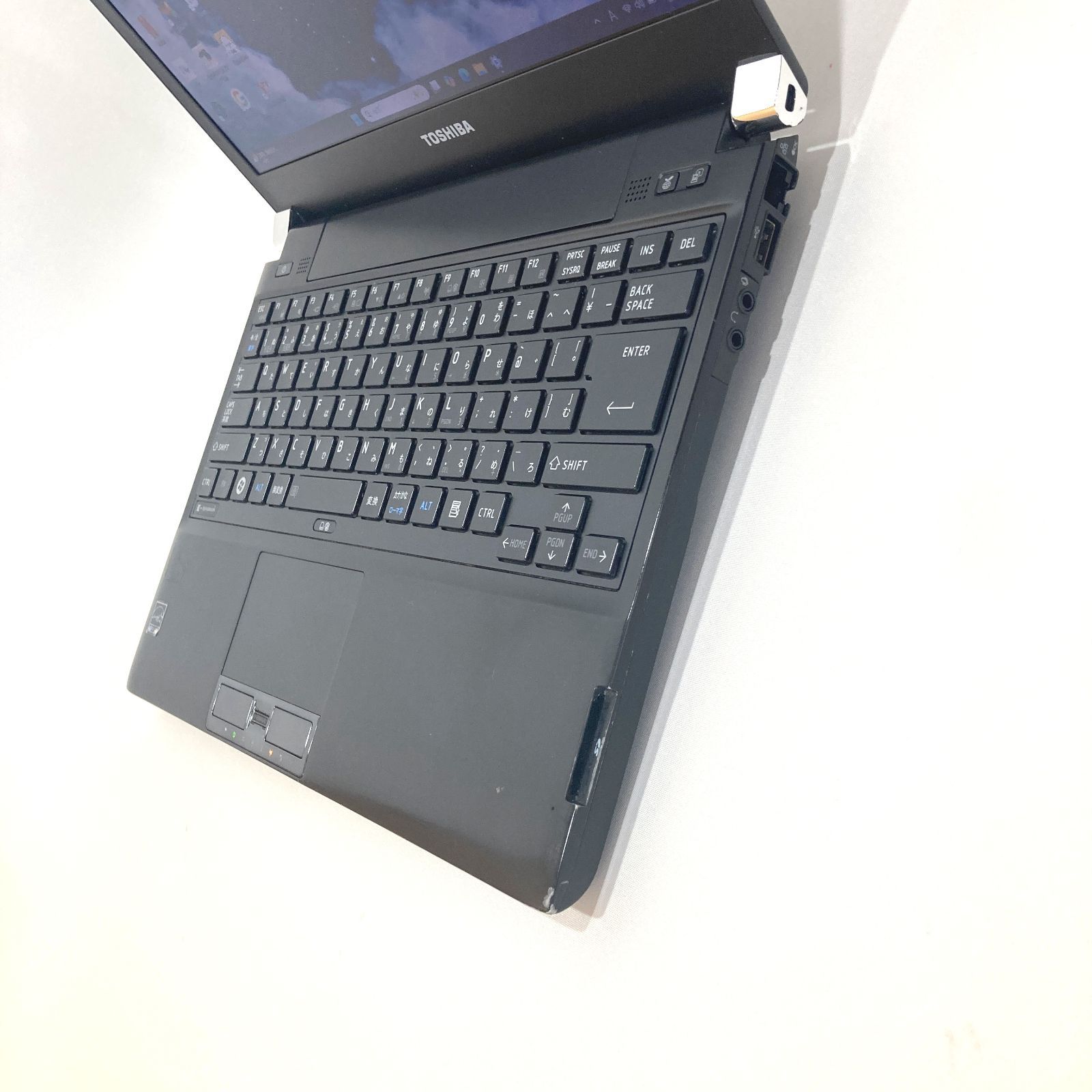 初心者向け 快速i 5&SSD 軽量 黒 すぐ使えるノートパソコン T 396-3