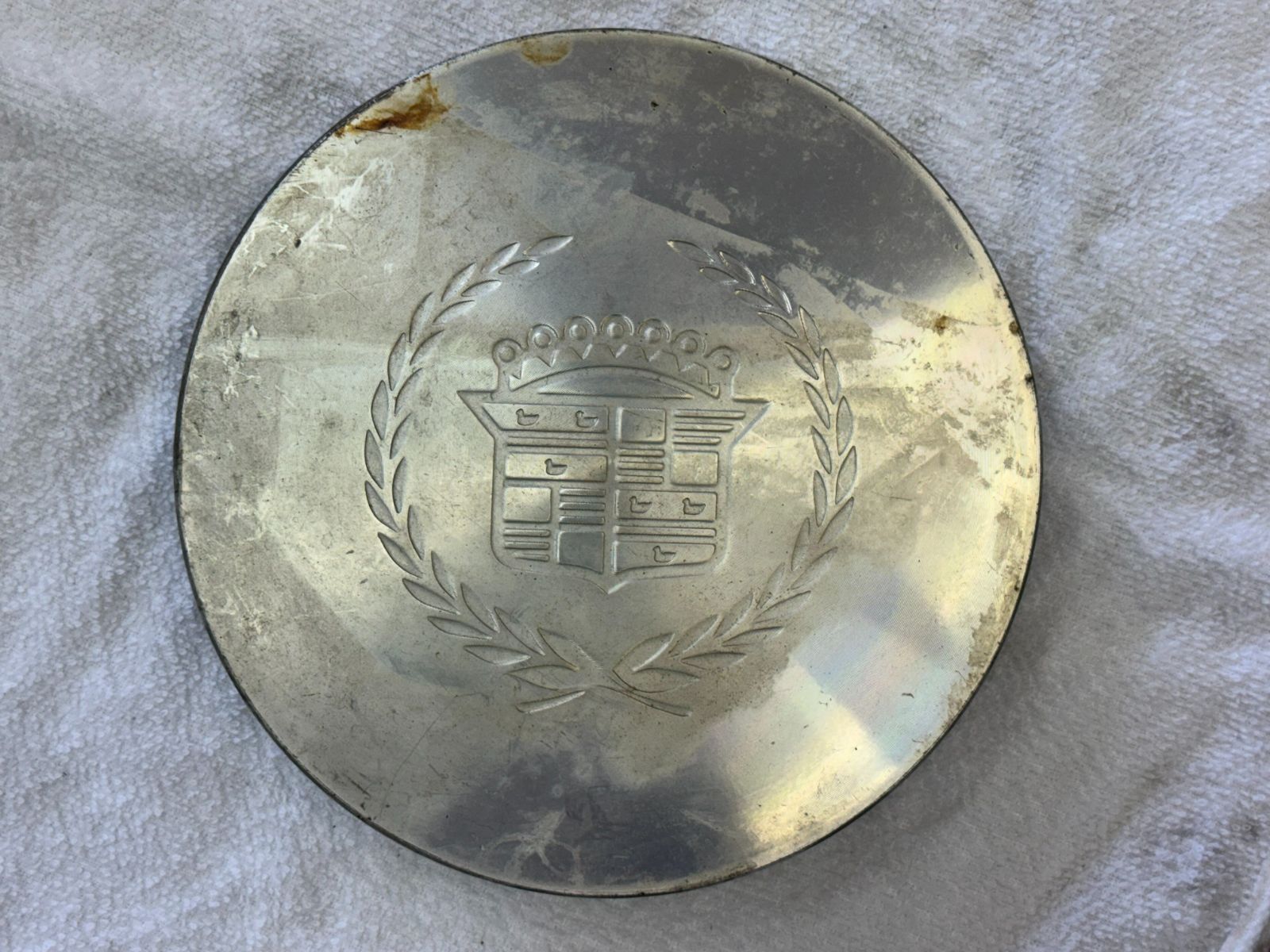 □送料込み□キャデラック□車種不明□ホイールセンターキャップ□中古