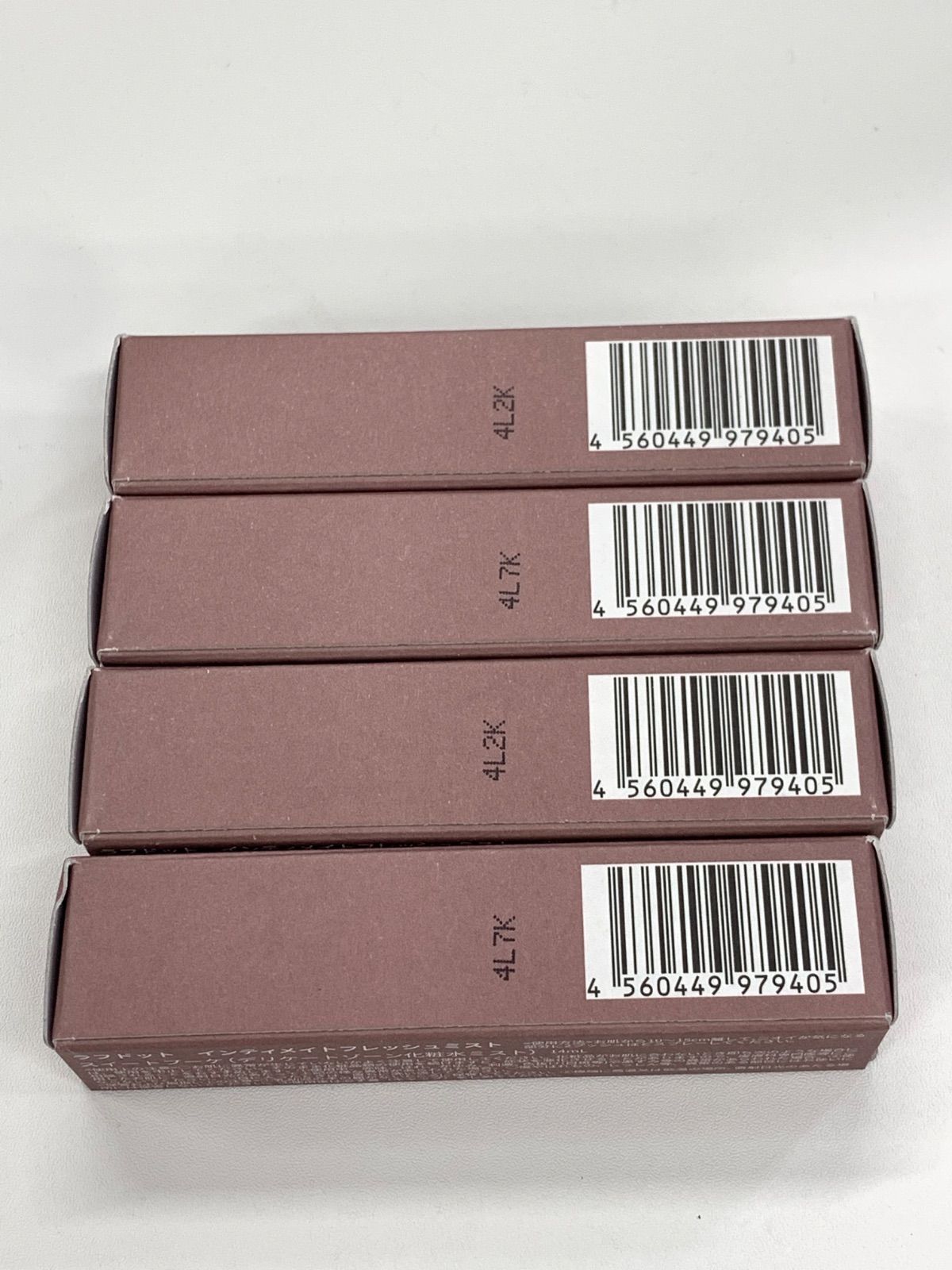 W1746 K laugh. ラフドット インティメイトフレッシュミスト スイート