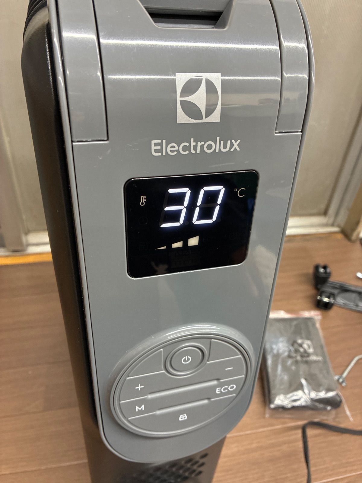 エレクトロラックス Electrolux オイルヒーター COMFORTHEAT 700 