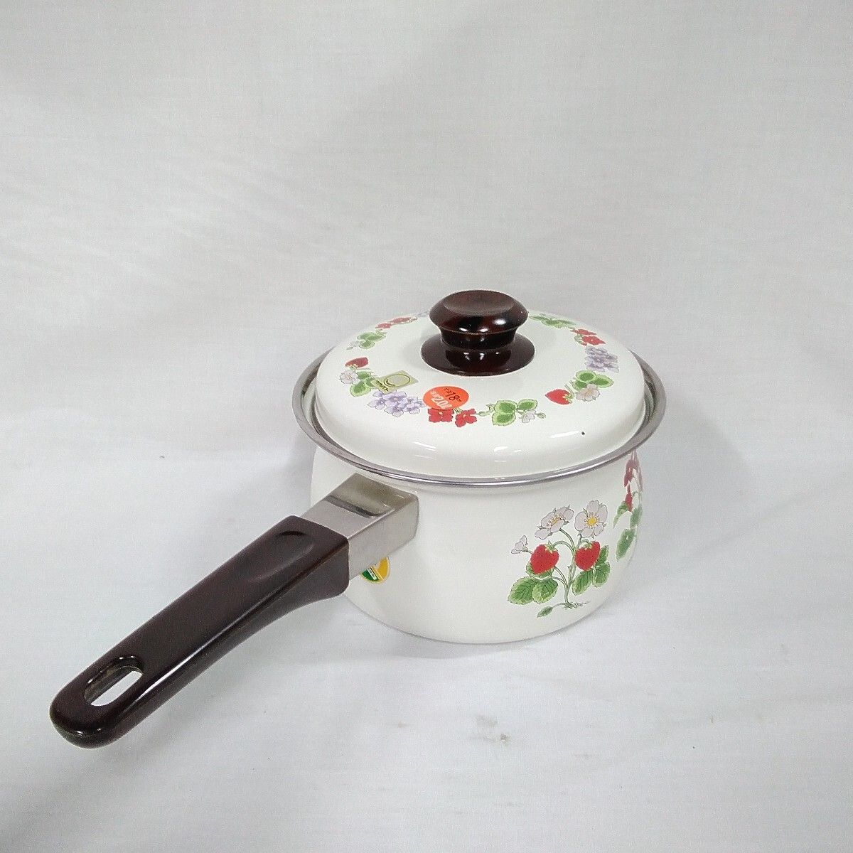 昭和レトロ/ホーロー鍋/いちご柄/片手鍋＆両手鍋/2点セット/箱入り/未