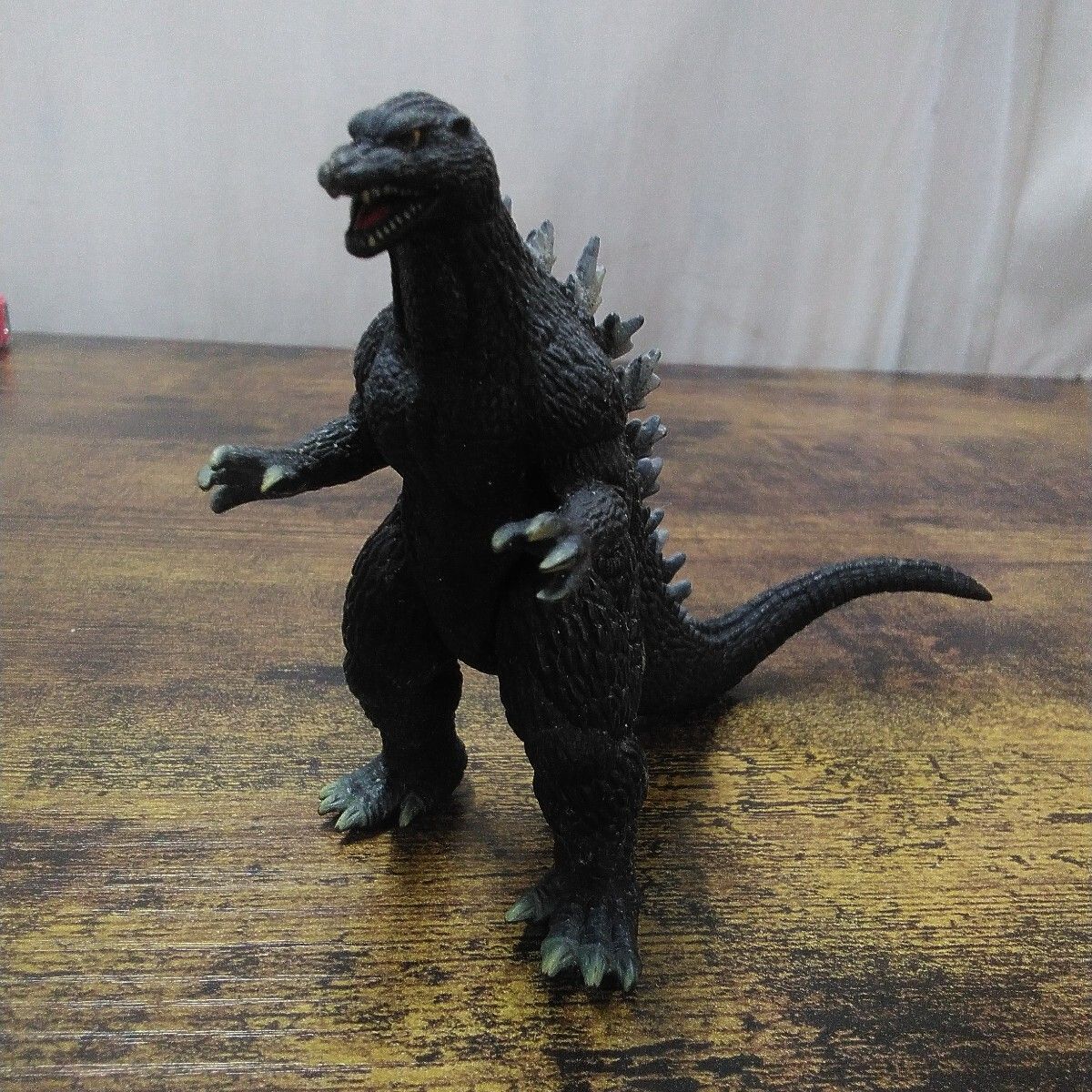 東宝 フィギュア 「ゴジラ(2004)、キングギドラ(2004)、2体セット