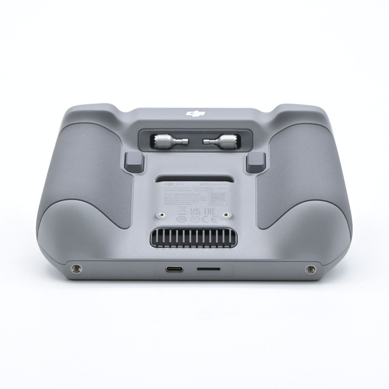 ディージェーアイ