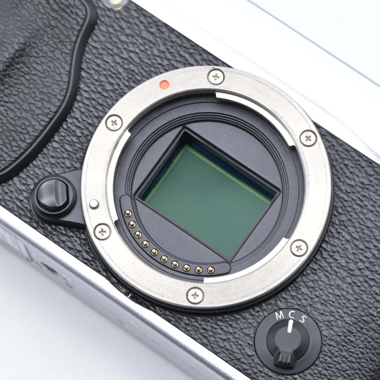 FUJIFILM フジフイルム X-E2 ボディ シルバー ミラーレス一眼レフ