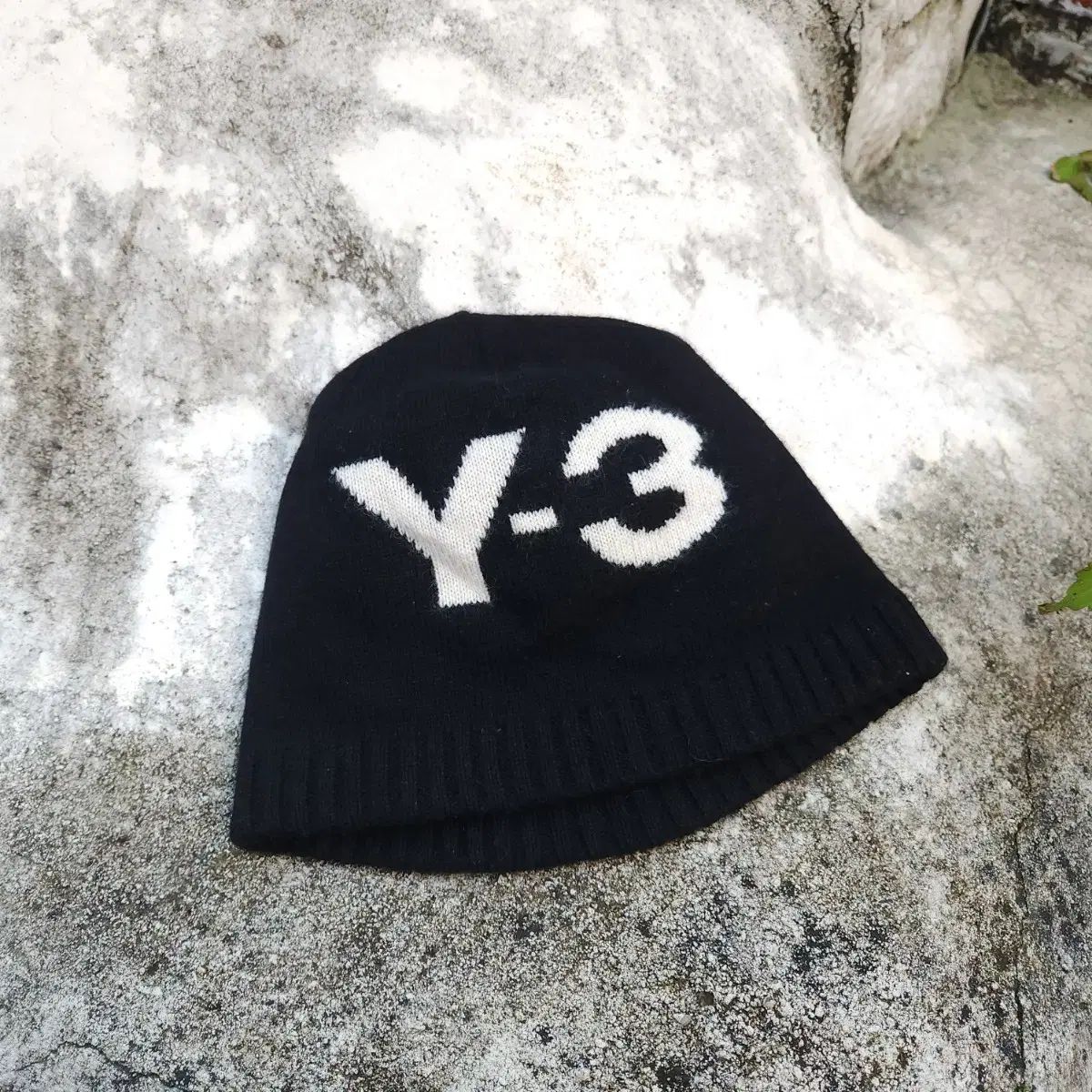 OS Y-3