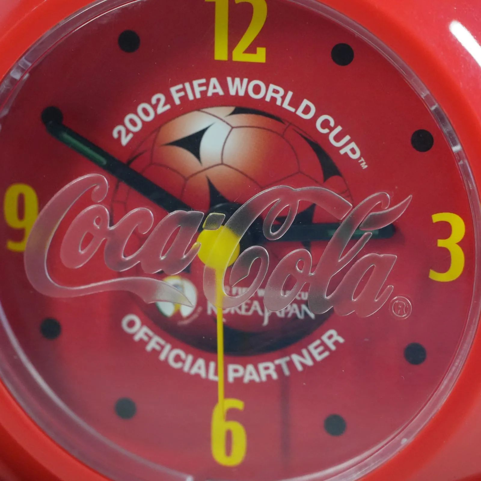IM] FIFAワールドカップ 1998 2002 記念品 ボール 置時計 2点セット