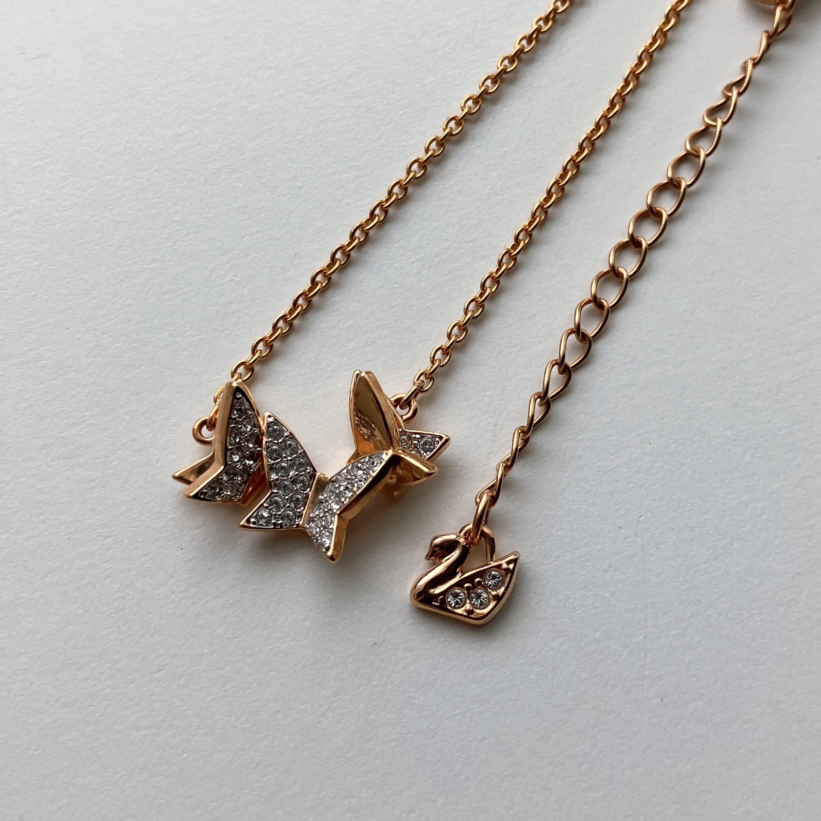 【新品同様】Idyllia Lilia ネックレス スワロフスキー Idyllia Lilia necklace, Butterfly, White, Rose gold-tone plated