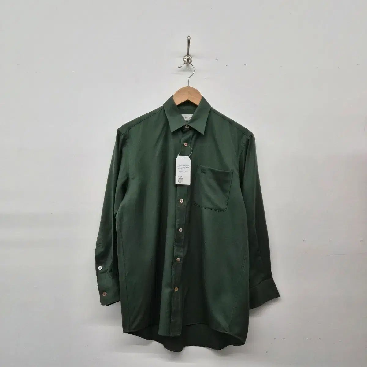 バーバリー グリーン シャツ メンズ S