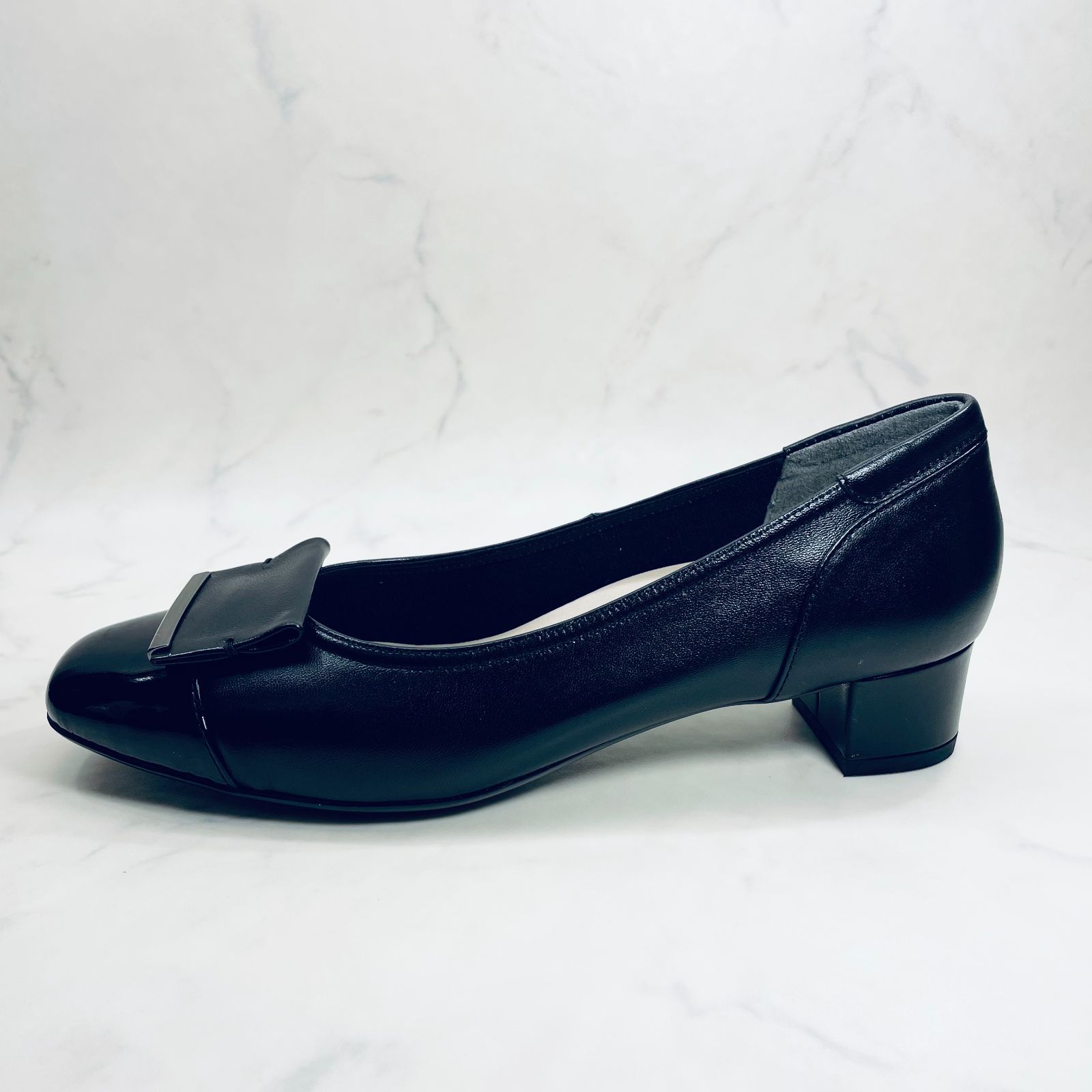 新品 訳あり】【3E】リズラフィーネ ローヒールスクエアパンプス 24.0