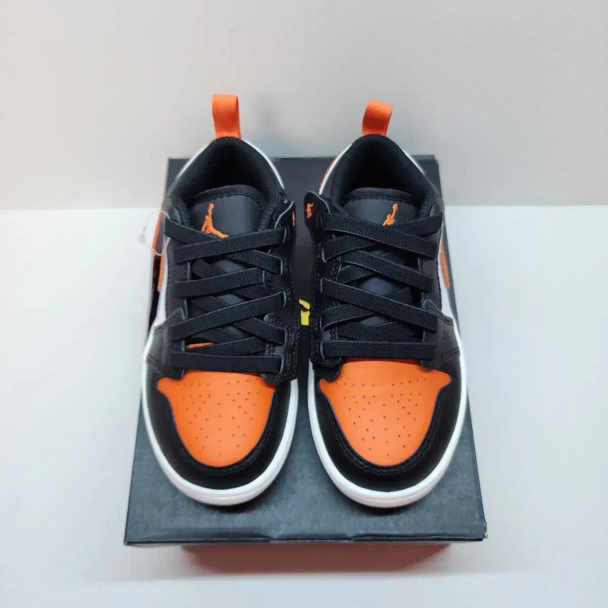 キッズスニーカー