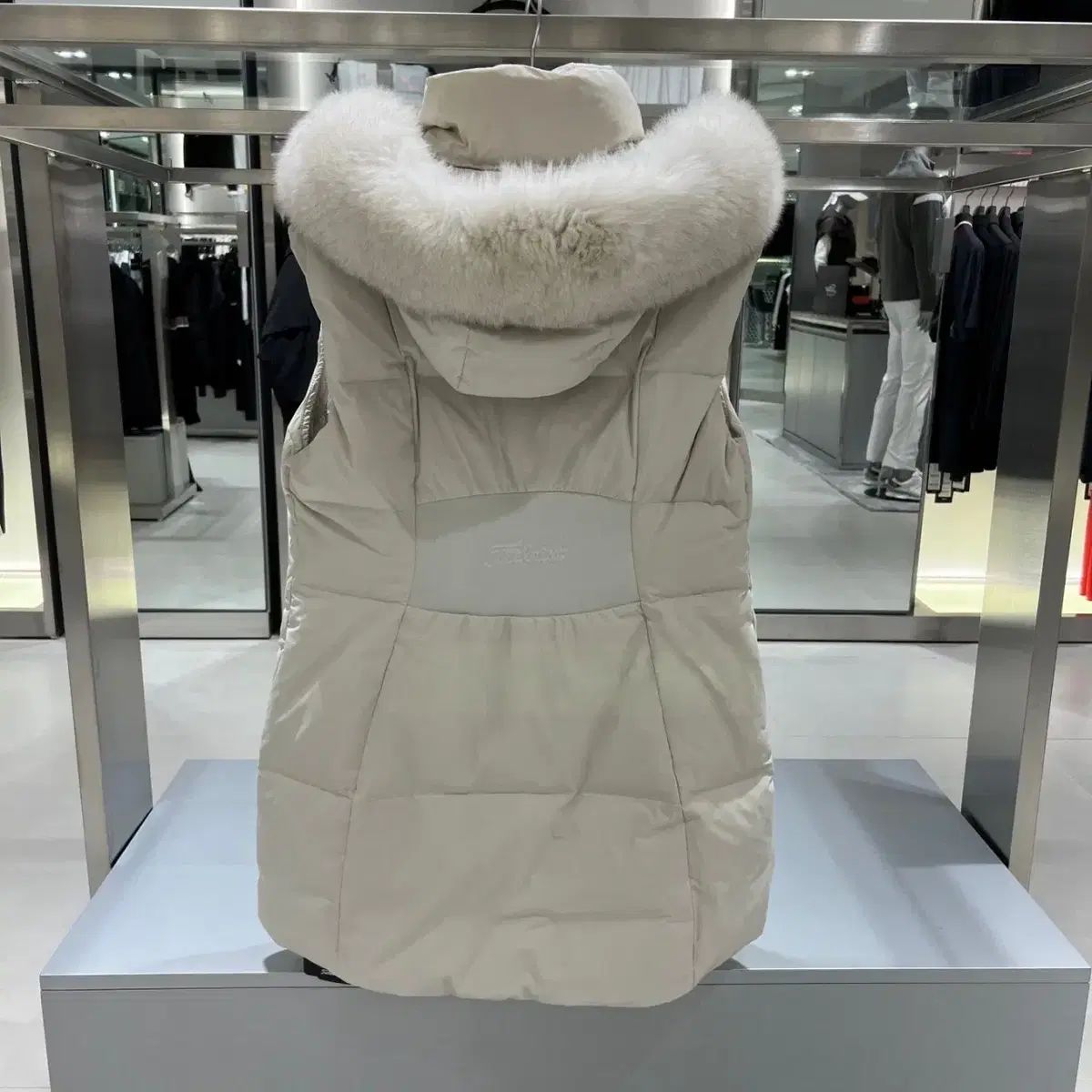 Titleist タイトリスト レディースゴルフ ダウン ベスト