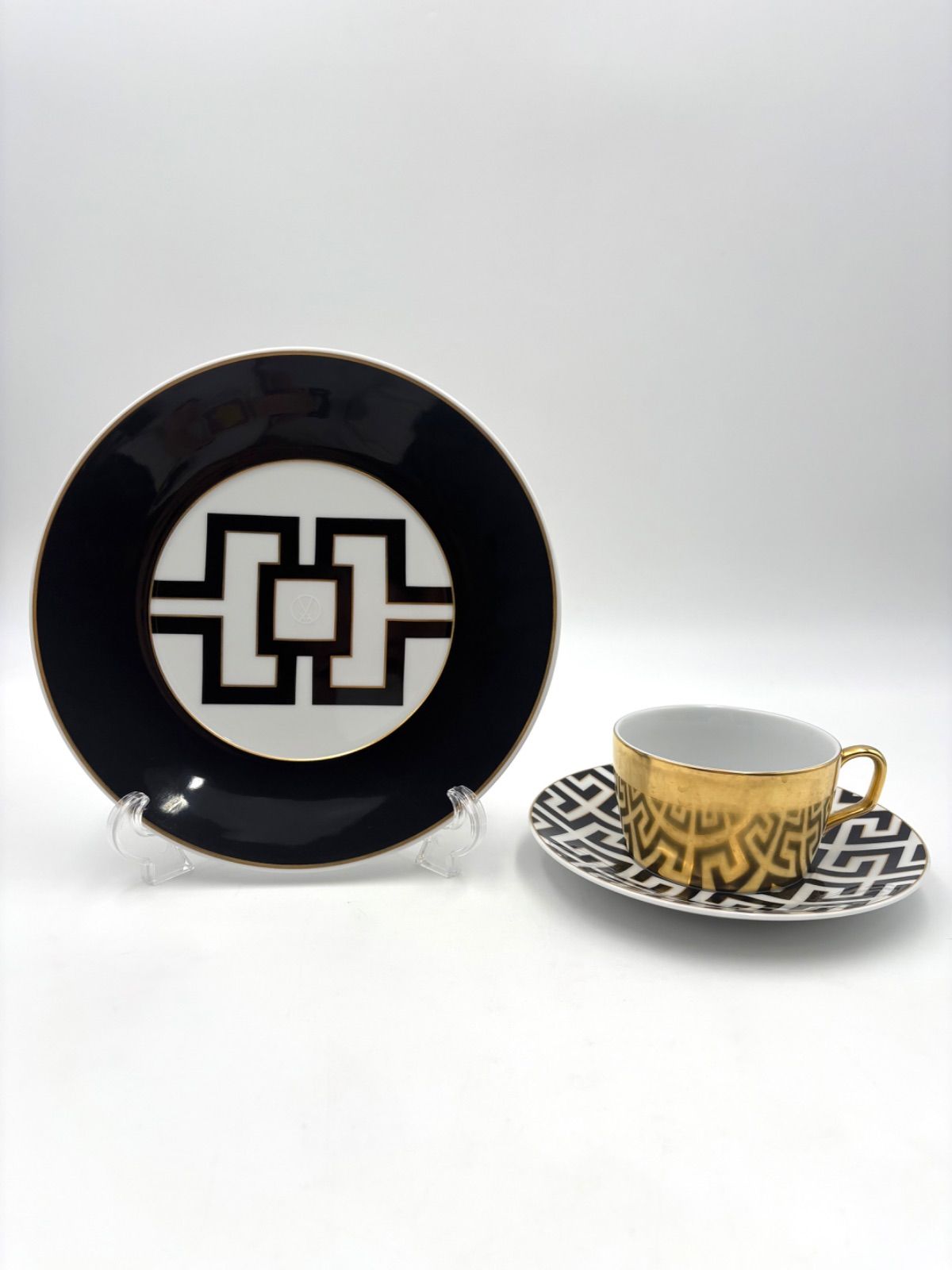 Meissen マイセン ロイヤルパレス ブラック ゴールド カップ＆ソーサー 22 cm プレート トリオ 3点セット