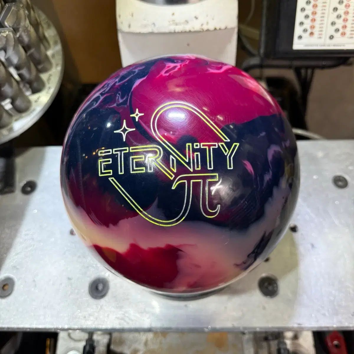 イベント 900コメントグローバル - The Dream Chapter パイ 15パウンド 球