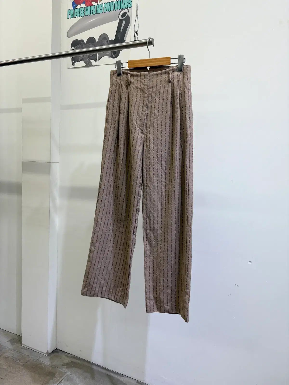 A Made in Japan デニムパンツ